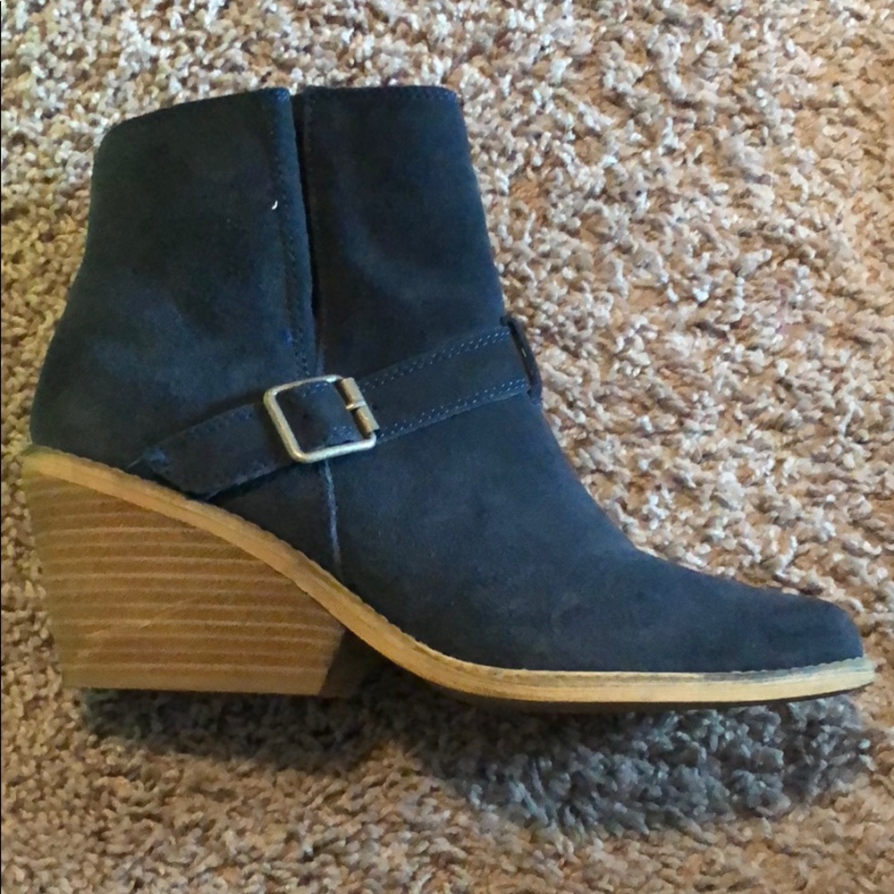 Very Volatile Melina Navy Booties